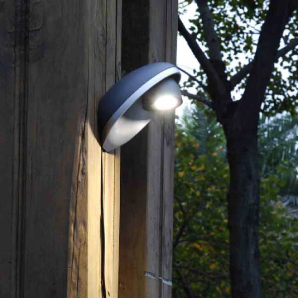 EGGO Outdoor Wall Light-6160 Hanging on wall