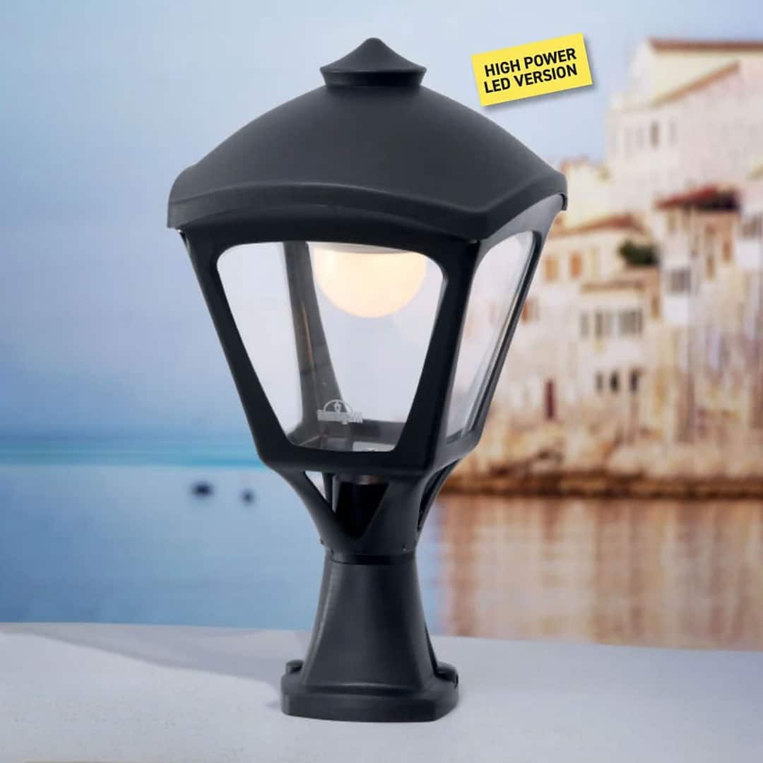 MAXI DISMA SERGIO Wall  Top in modern revival style.