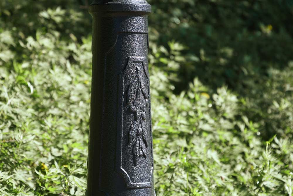 Fumagalli poles with rsin decoration